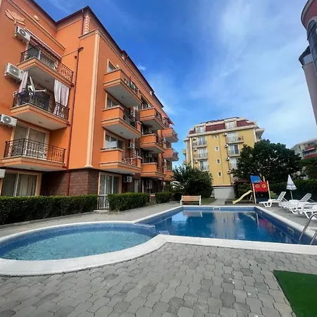 A Tiny Flat * Sunny Beach